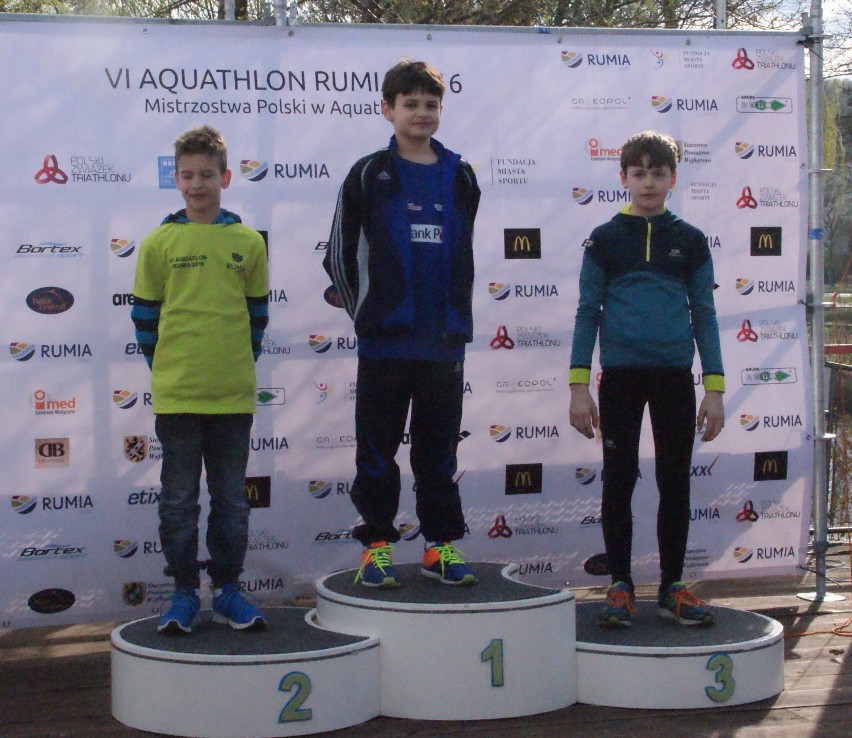 Pływacy Delfina na podium zawodów aquathlonowych w Rumi