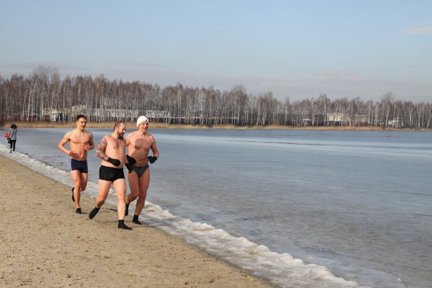 Niedziela nad Pogorią III, czyli spacery i kąpiele w...