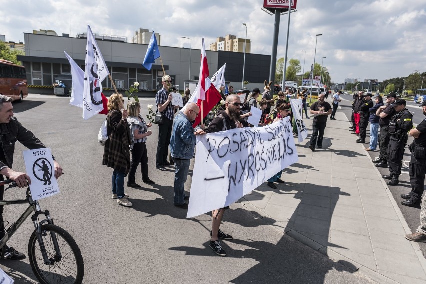 Toruń: Protest przeciwko ministrowi Szyszce [ZDJĘCIA]