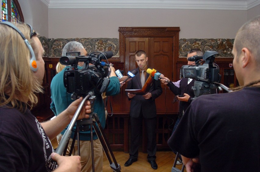 Urząd Miejski w Słupsku: Briefing dotyczący sprawy Leszka Pińkowskiego [FOTO+FILM]