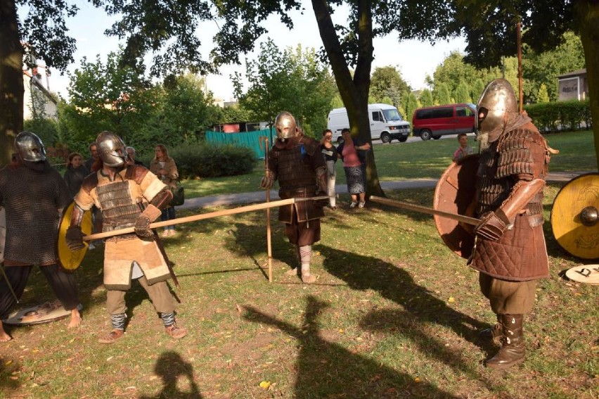 Piknik Historyczno-Krajoznawczy w Chodzieży: Zabawa w klimacie średniowiecza [FOTO]