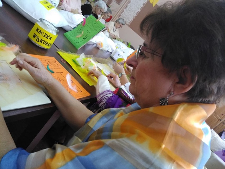 W Dziennym Domu opieki Senior Wigor w Złotowie odbyło się darcie pierza