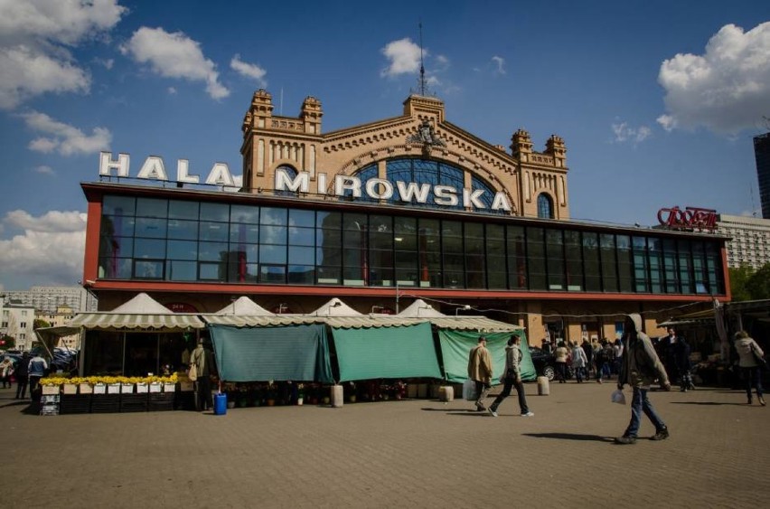 Hale Mirowskie do remontu. Spółdzielnia i deweloper chcą połączyć zabytkowe hale. Co będzie w środku?