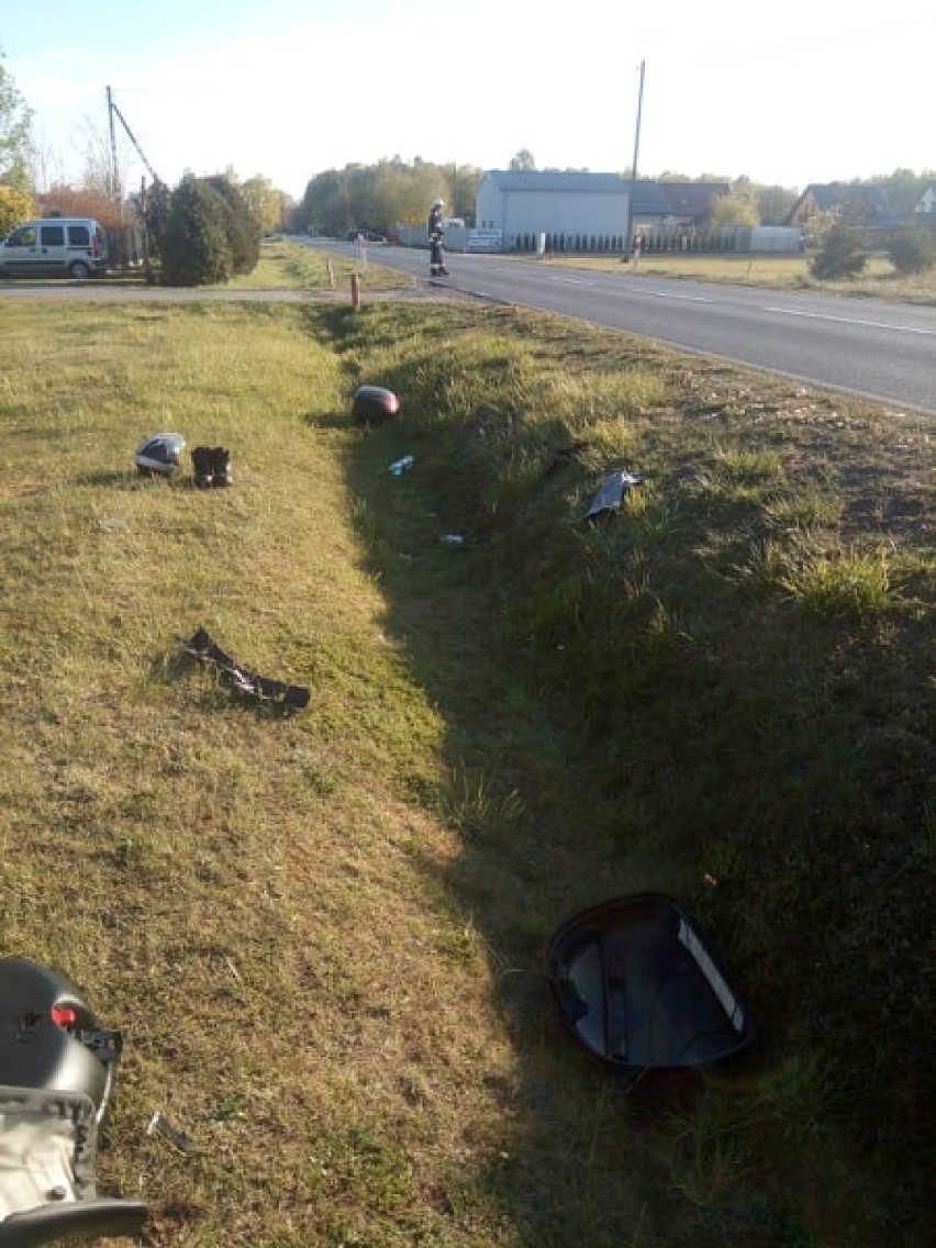 Groźne zderzenia Opla z motocyklem Suzuki w Borui Nowej na trasie wojewódzkiej Nowy Tomyśl - Wolsztyn [ZDJĘCIA]