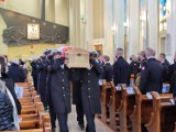  Uroczystości pogrzebowe polskich marynarzy, którzy zostali niesłusznie skazani przez reżim komunistyczny. Wśród nich obrońca Helu | ZDJĘCIA