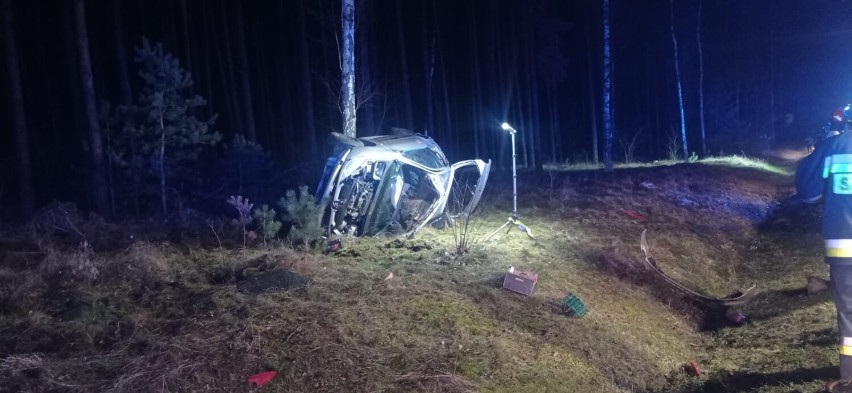 Wypadek na trasie Kuźnica Zbąska - Boruja Kościelna. Kierowca trafił do szpitala