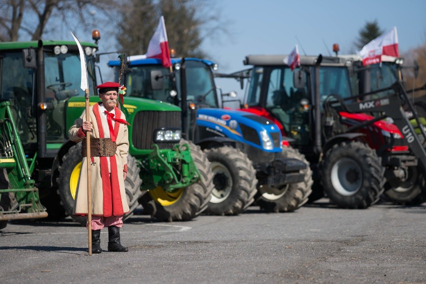 Protest rolników w Tarnowie [WIDEO, ZDJĘCIA]