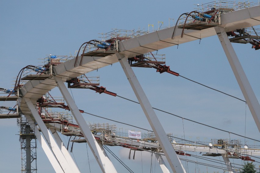 Chorzów: Big Lift na Stadionie Śląskim. Na linach zawiśnie dach [ZDJĘCIA]