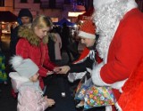 Miejskiej choinki w Łowiczu nie będzie. Mają być paczki [ZDJĘCIA]