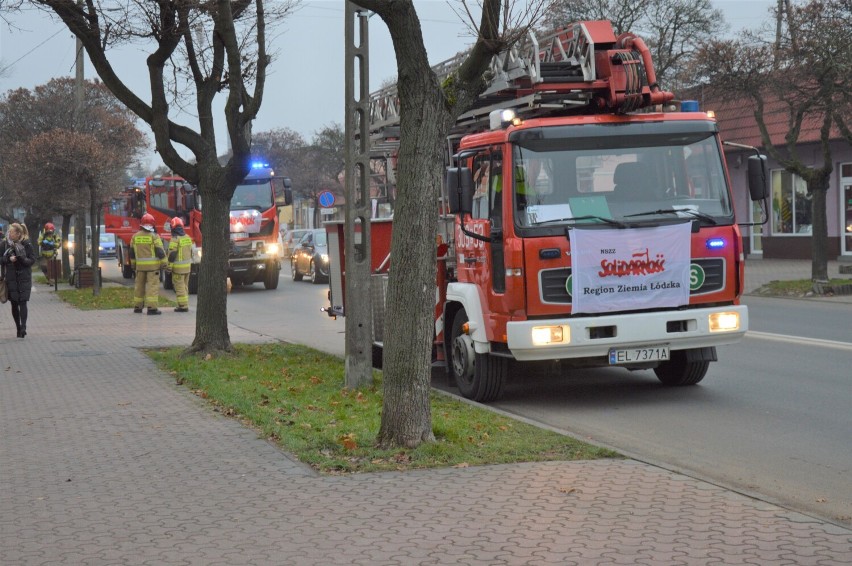 Strażacy gasili pożar w przewodzie kominowym w Zduńskiej...