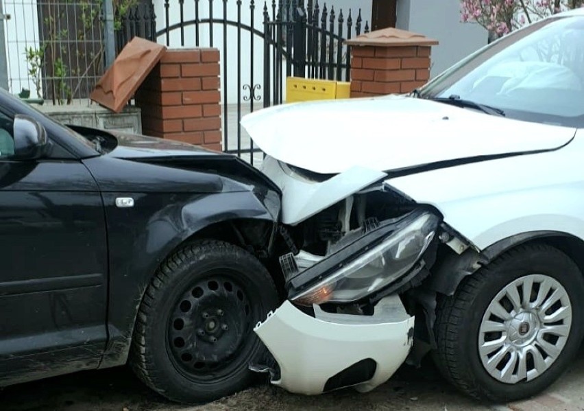 Maturzysta nie dojechał na egzamin. Miał wypadek pod Wrocławiem (ZDJĘCIA)