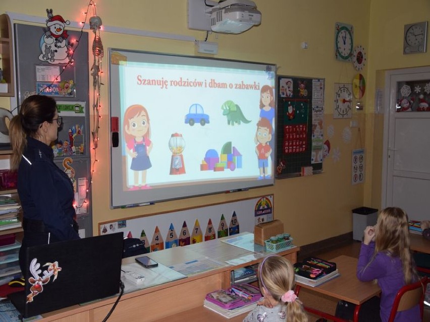 W Szkole Podstawowej w Mrzezinie uczyli się o prawach dziecka - 7 grudnia 2022 r.