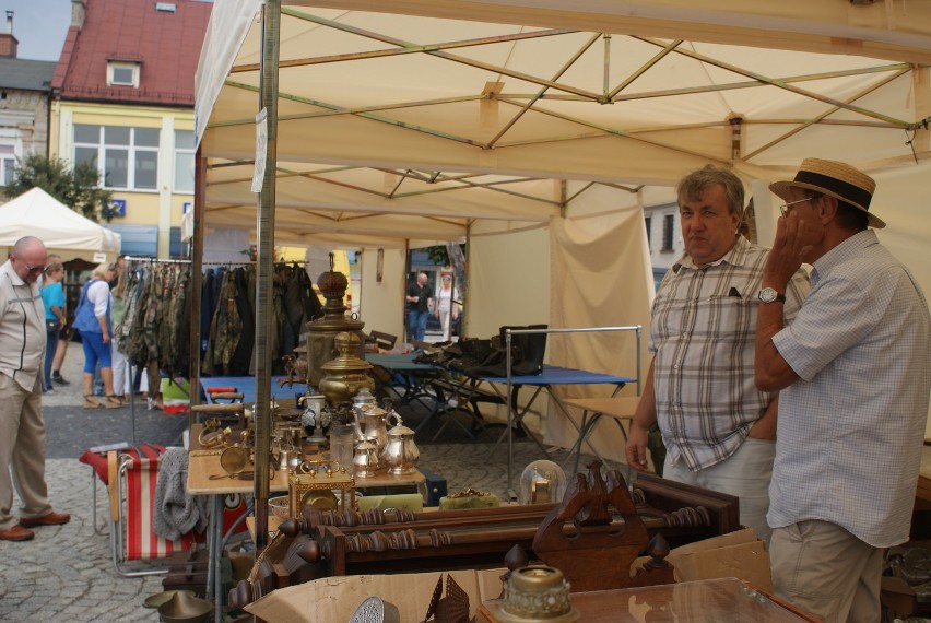 Pchli targ na Rynku(ZDJĘCIA)