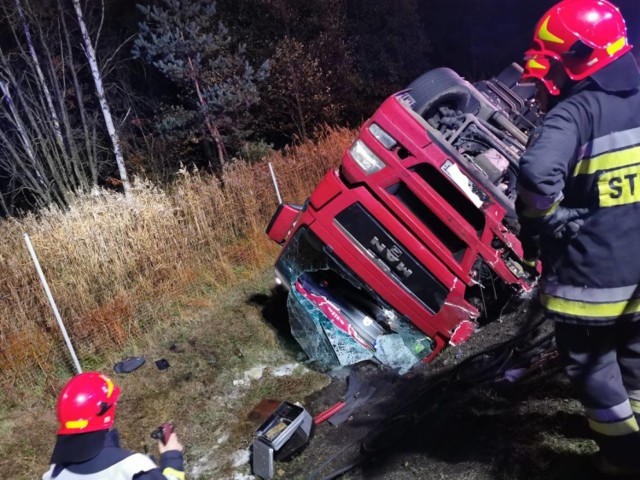 Wypadek wyglądał groźnie, ale kierowca wyszedł z tego cało