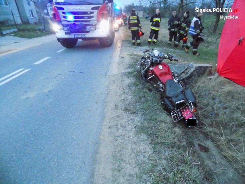 Tragiczny wypadek motocyklisty w Bliżycach. 70-latek nie opanował motocykla i zmarł w wyniku odniesionych obrażeń