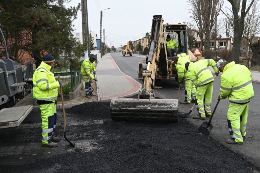 Dobiega końca trzeci etap przebudowy drogi powiatowej 4338P w Lenartowicach