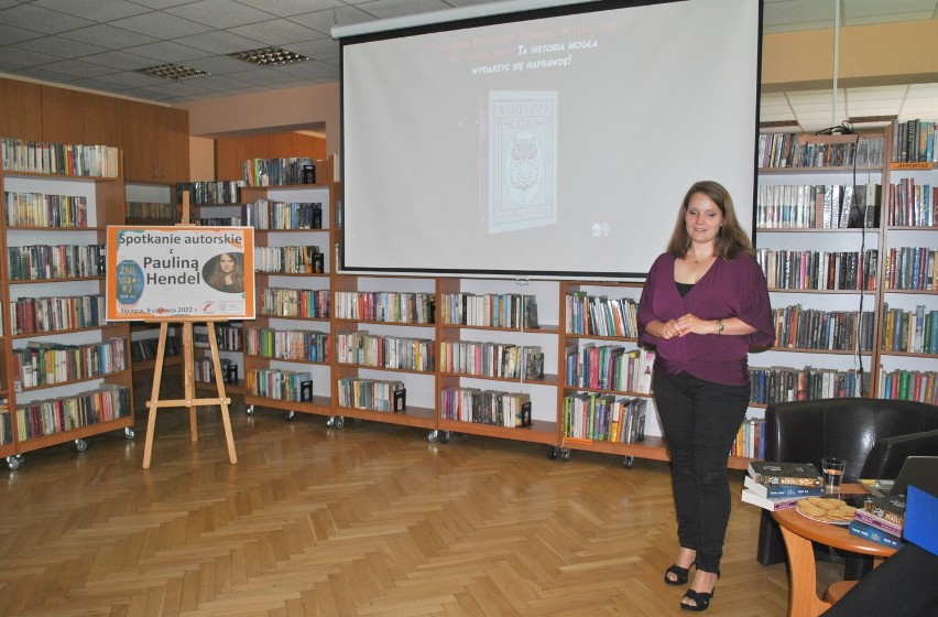 W łęczyckiej bibliotece odbyło się spotkanie z pisarką...