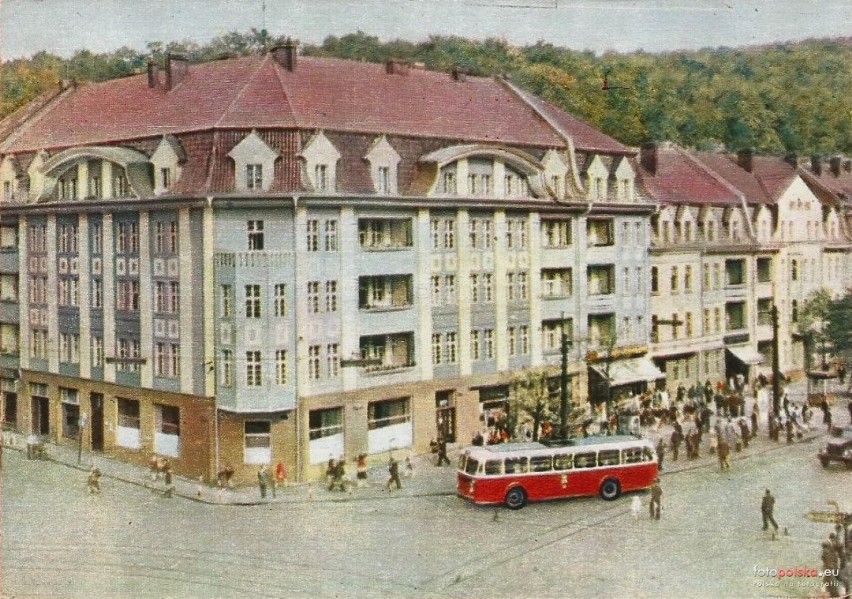 1963 
Plac Grunwaldzki w Wałbrzychu w I poł. l. 60.