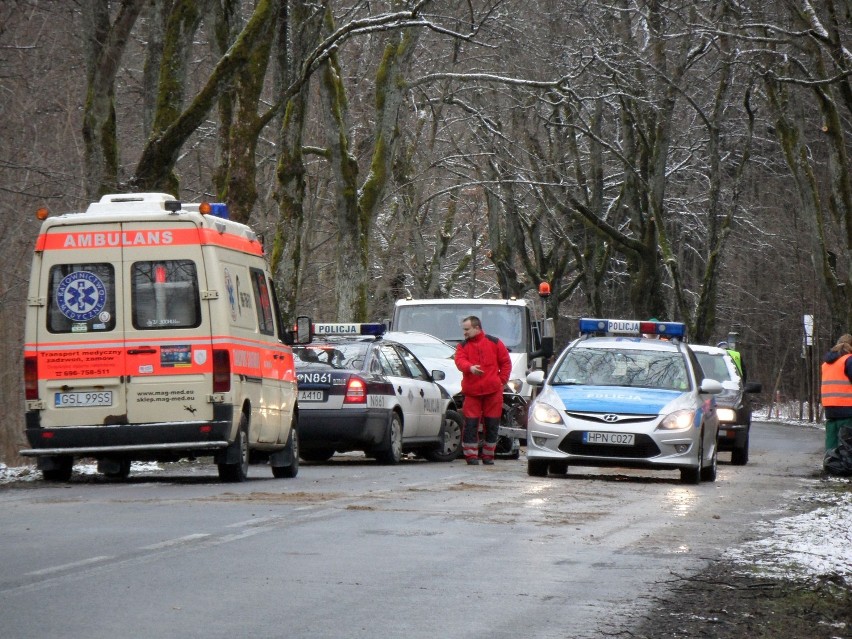 Śmiertelny wypadek w Słupsku: Zderzenie samochodów na ulicy Arciszewskiego FILM