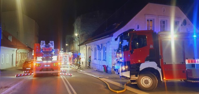 Akcja ratowniczo-gaśnicza w kamienicy przy ul. Jana Sobieskiego w Bielsku-Białej. 

Zobacz kolejne zdjęcia. Przesuwaj zdjęcia w prawo - naciśnij strzałkę lub przycisk NASTĘPNE