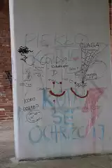 Pomazane miasto. Szpecące graffiti na murach i budynkach w Głogowie. Jest ich pełno!