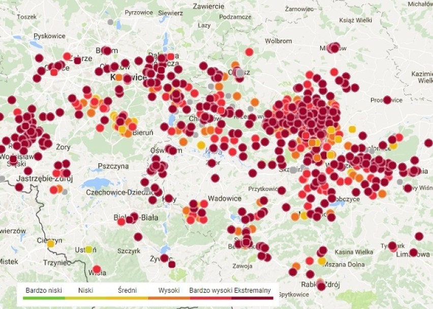 W Oświęcimiu ciężko i niezdrowo się oddycha. Niestety,...