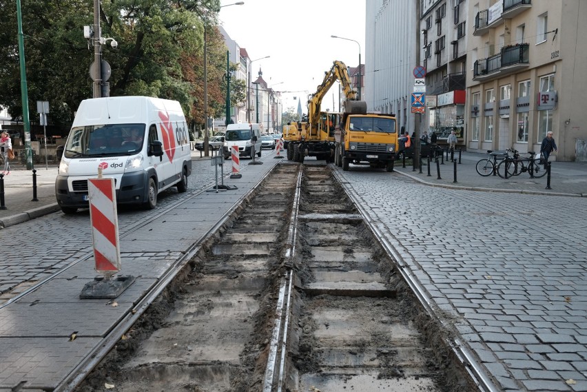 W poniedziałek rozpoczął się remont ul. Dąbrowskiego na...