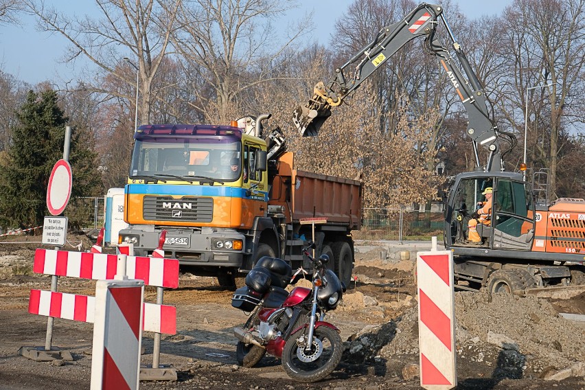 Remont Zielonogórskiej, który ciągnie się od września 2019...