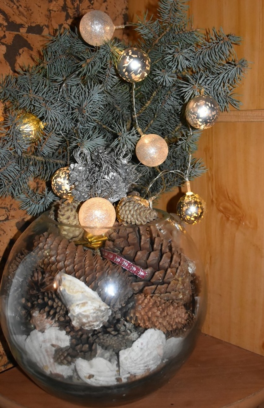 Świąteczne stroiki i dekoracje na Boże Narodzenie są oryginalnymi ozdobami naszych stołów i mieszkań - zobacz zdjęcia