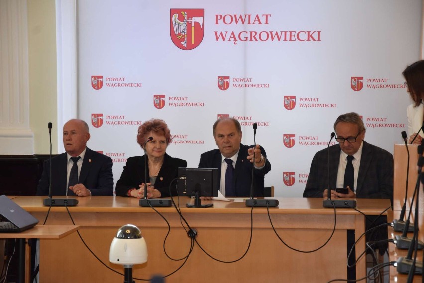 Nagrody dla najlepszych maturzystów rocznik 2022/2023 - Starostwo Powiatowe w Wągrowcu