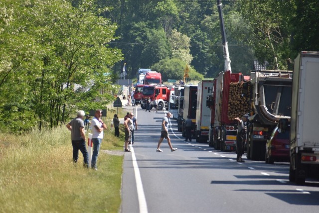 Na wysokości miejscowości Dychów na drodze krajowej 32 doszło do wypadku.