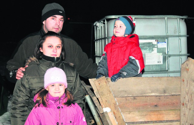 Rodzina Kozłowskich ponad pięć lat walczy o wodę w swoim domu