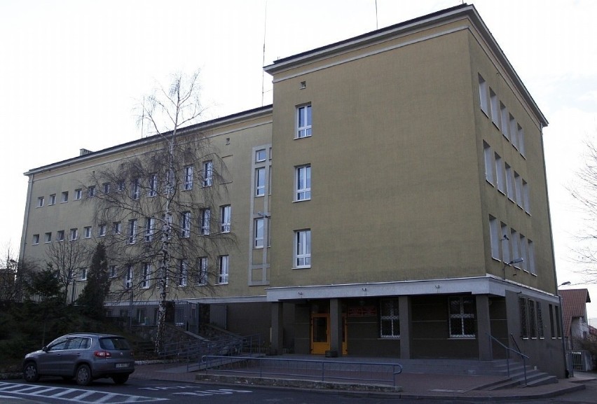 Pierwsza szkoła w Gdyni zawiesza prowadzenie zajęć przez koronawirusa. "Nie ma osób, które mogłyby pracować"