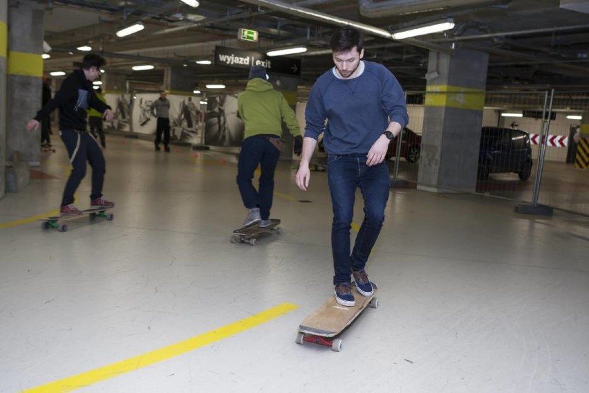 Longboard w Warszawie. Trwa tydzień imprez dla miłośników...