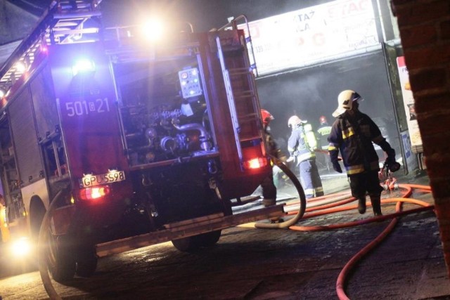 Pożar w zakładzie w Sosnowcu. Ewakuacja 30 osób