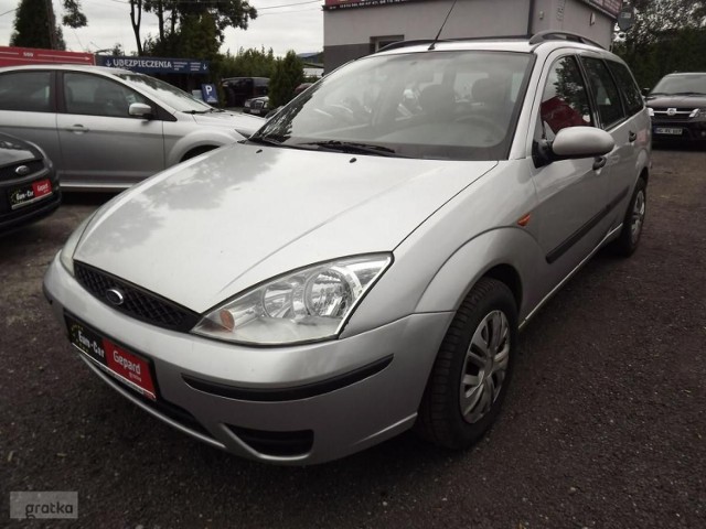 Ford Focus - cena 2 900,00 zł,  
rok produkcji 2004, 
przebieg 230816, 
diesel, 
pojemność silnika 1800,
moc silnika 101, 
skrzynia biegów manualna, 
elektryczne lusterka, elektryczne szyby, wspomaganie kierownicy, poduszki powietrzne, ABS