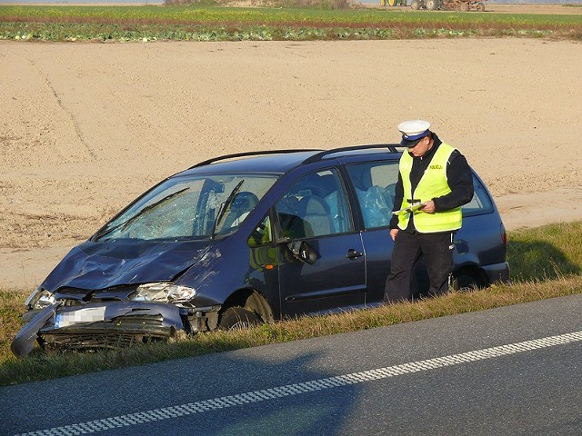 Wszystko wskazuje na to, że do wypadku doszło dlatego, bo kierowca forda zajęty był rozmowami przez telefon komórkowy.
