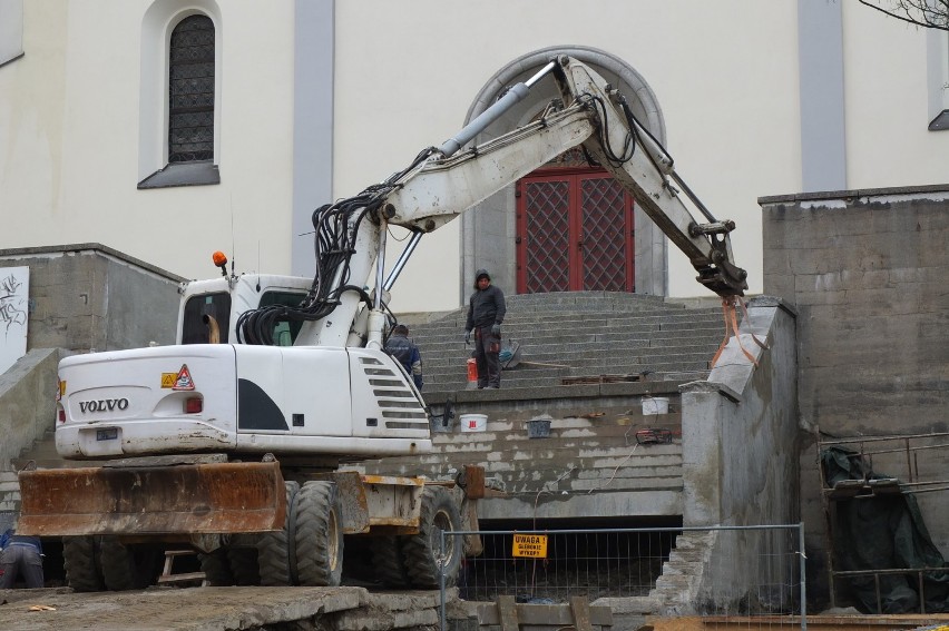 Nowy termin zakończenia prac wyznaczono na 19 maja i jeśli...