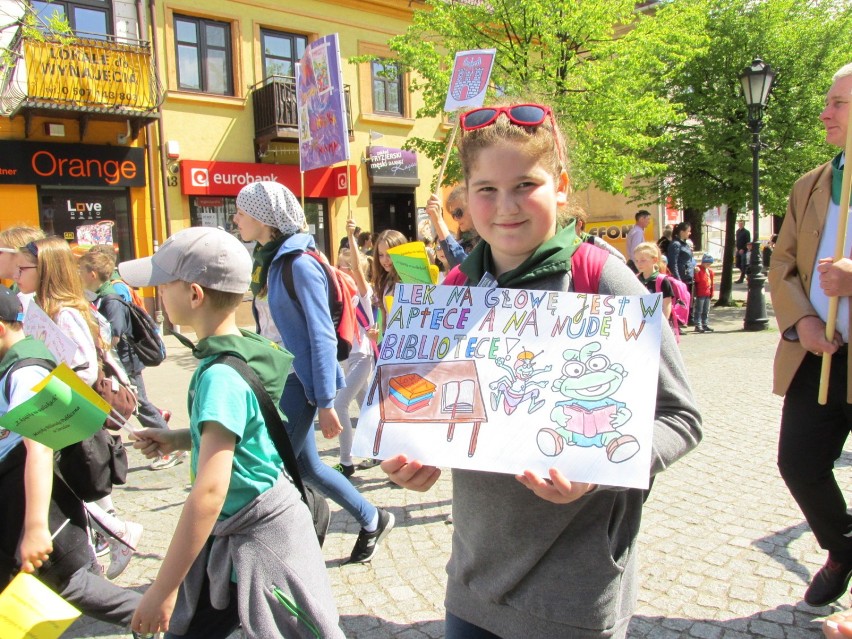 Młodzi czytelnicy z Sieradza uczestniczyli w finale akcji „Z książką na walizkach” w Kutnie