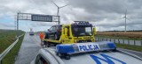 Wypadek na S6 w okolicy Kołobrzegu. Samochód uderzył w barierki [ZDJĘCIA]