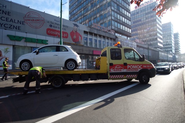 Problem z parkowaniem na Ursusie. Rekordziści zbierają po 6 mandatów tygodniowo