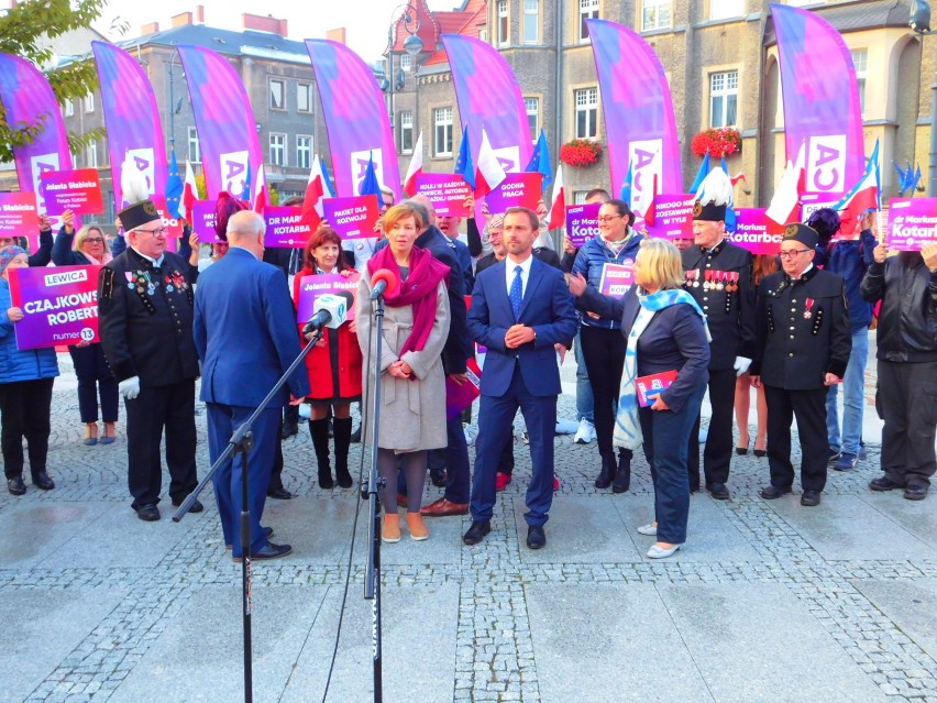 Włodzimierz Czarzasty przyjechał „Lewicobusem” do Wałbrzycha