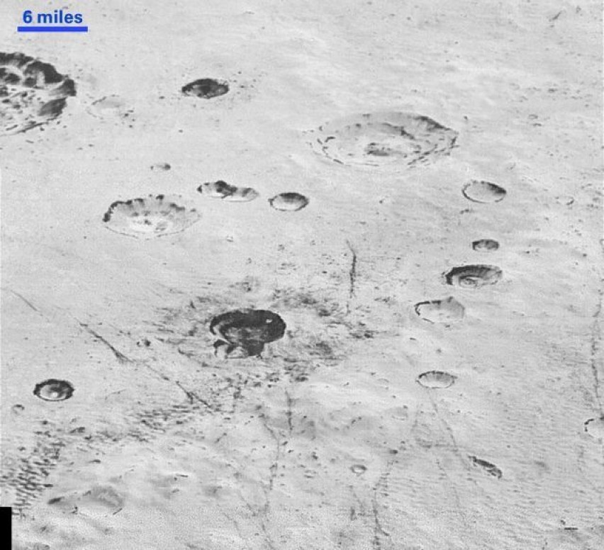 Sonda New Horizons przysłała na Ziemię najdokładniejsze, jak dotąd, zdjęcia Plutona (zdjęcia, wideo)