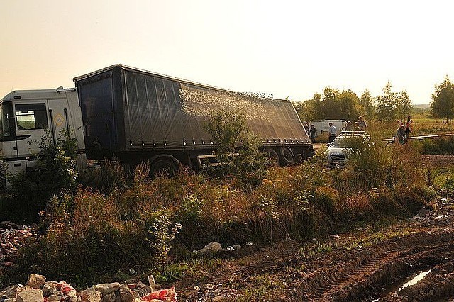 TIR zablokował torowisko w Mielcu ZDJĘCIA