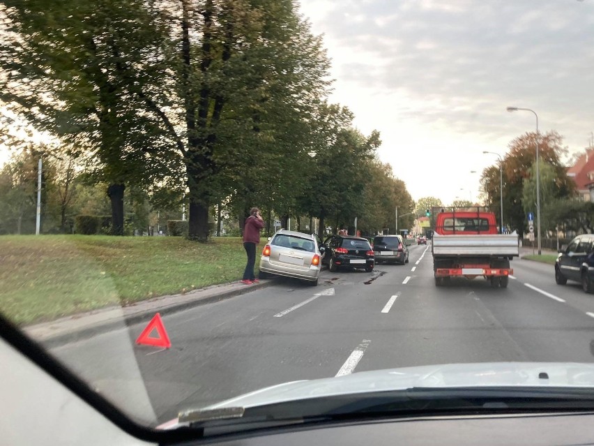 Kolizja na Alei Zwycięstwa w Gdańsku w poniedziałek,...