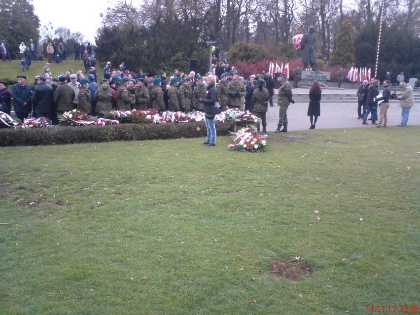 Toruńczycy swiętują 11 listopada 2012 r. Obchody Święta Niepodległości w Toruniu..