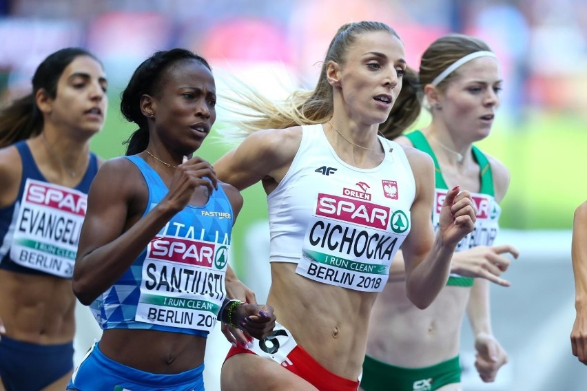 Angelika Cichocka podczas biegu na 800 metrów na...