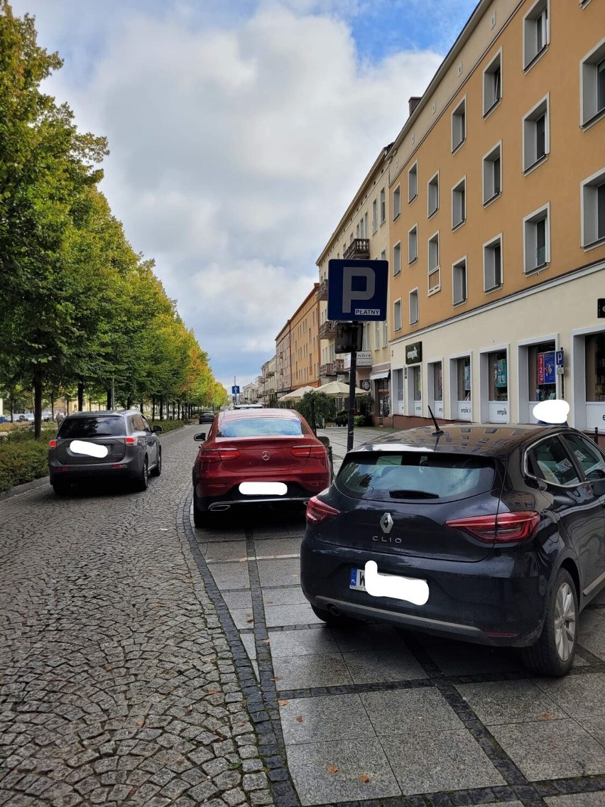 Mistrzowie parkowania w Częstochowie. Stawiają auta, gdzie...