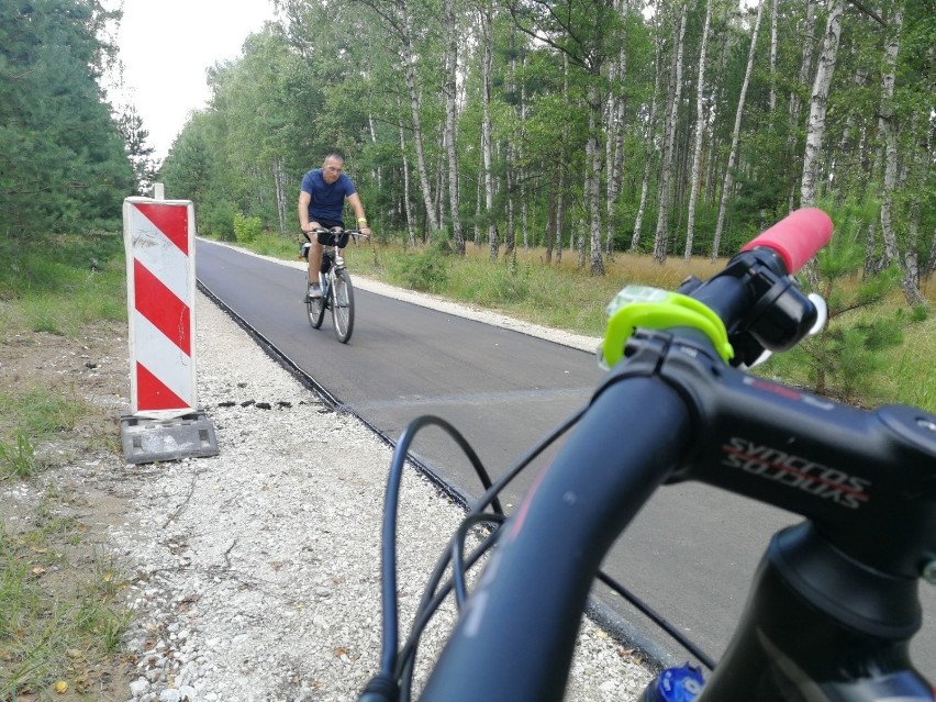 Nowiutka droga rowerowa na Barbarkę już rozkopana i zamknięta! Dlaczego?