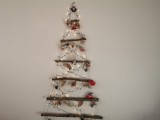 Co zamiast choinki? 7 pomysłów na oryginalne drzewko bożonarodzeniowe do małego mieszkania 